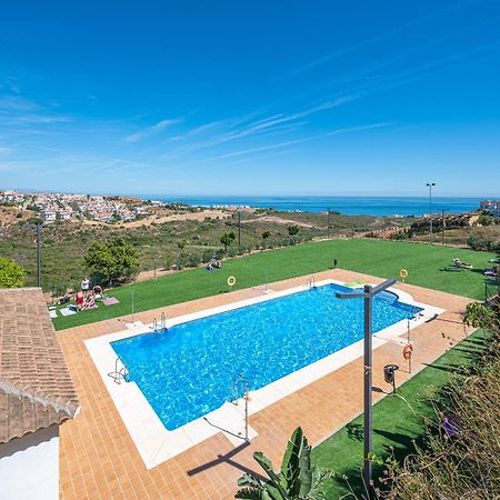 Atico Familiar Vistas Al Mar Apartment Manilva Exterior photo